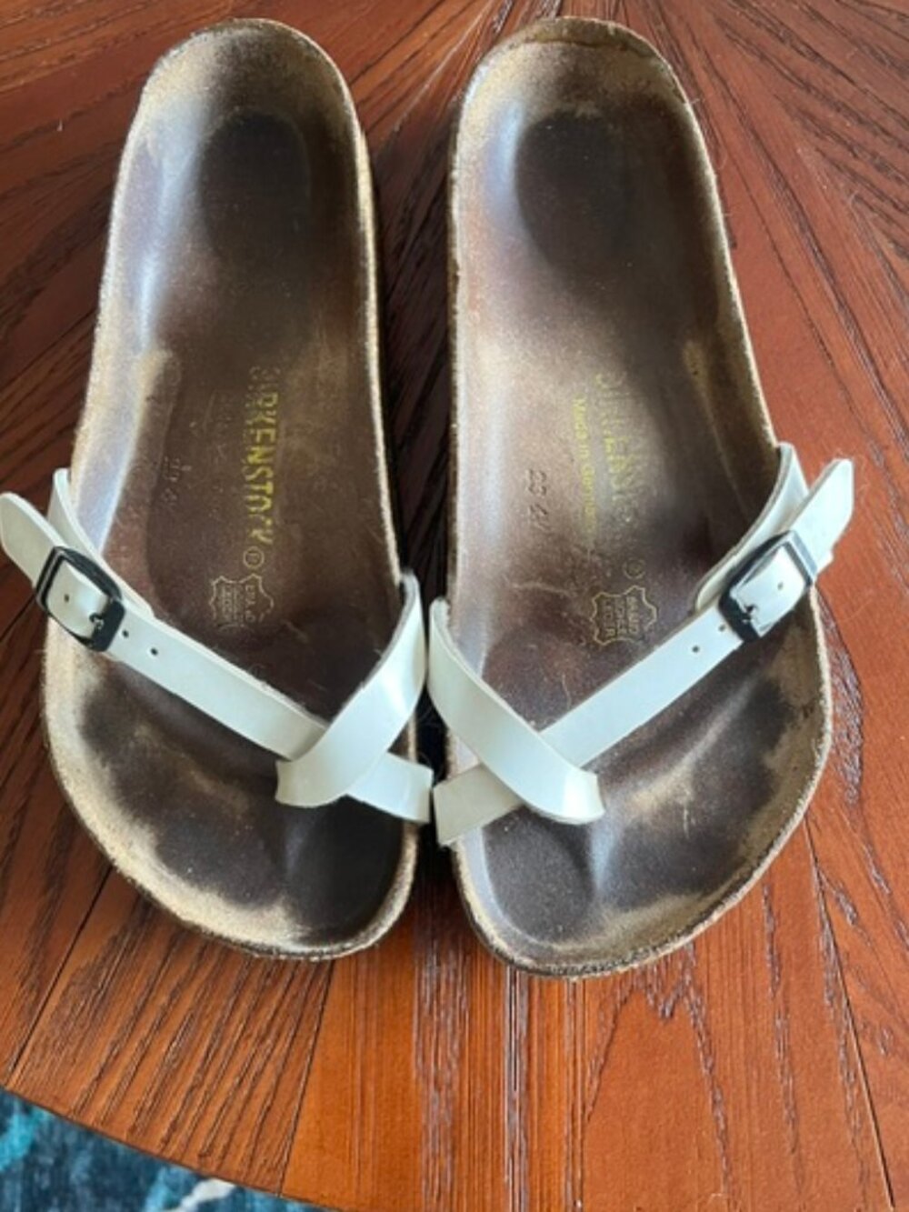 WHITE PIAZZA BIRKENSTOCK SANDALS SIZE 38